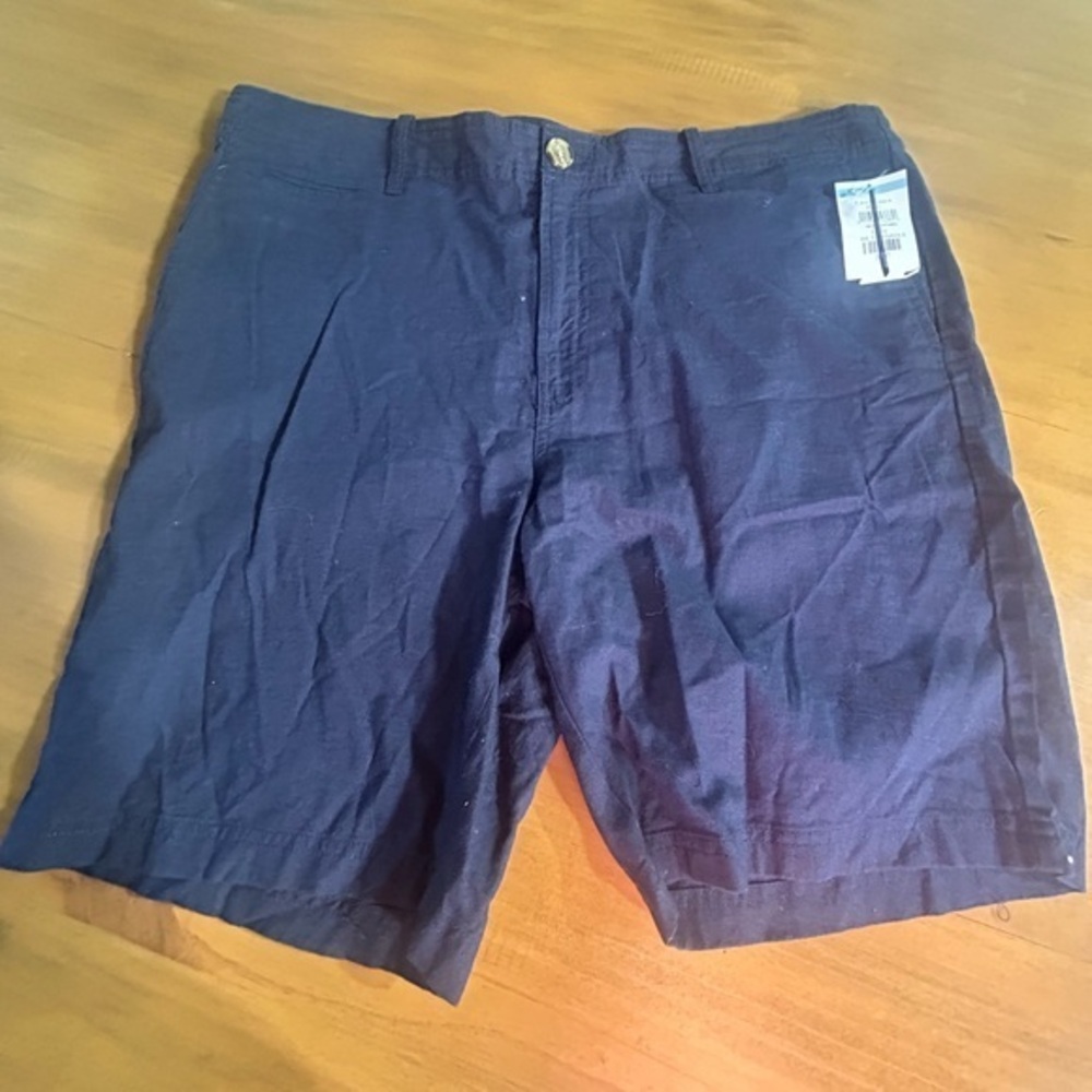 NWT Men’s 14th & Union Dark Blue Flat Front Shorts